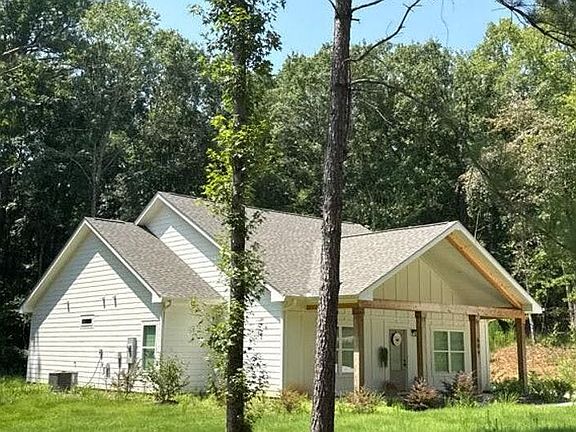 2nd image of 604 Victoria Ct