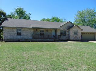 1065 E Greenbriar Rd, Vinita, OK 74301