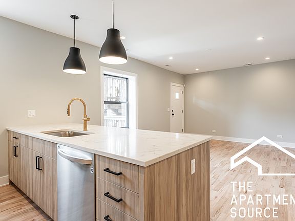 3rd image of 2541 N Campbell Ave #2