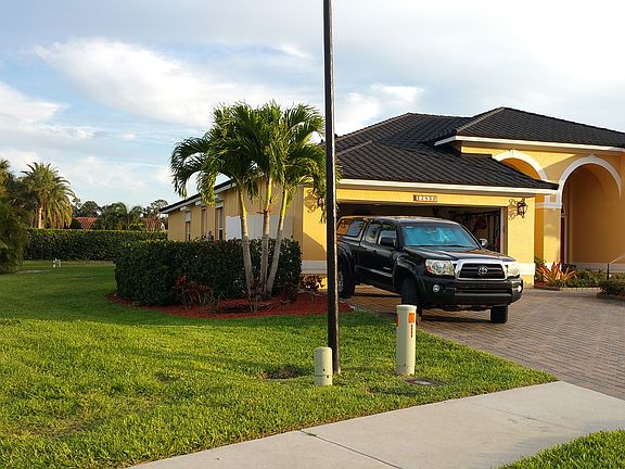2nd image of 12851 Allendale Cir