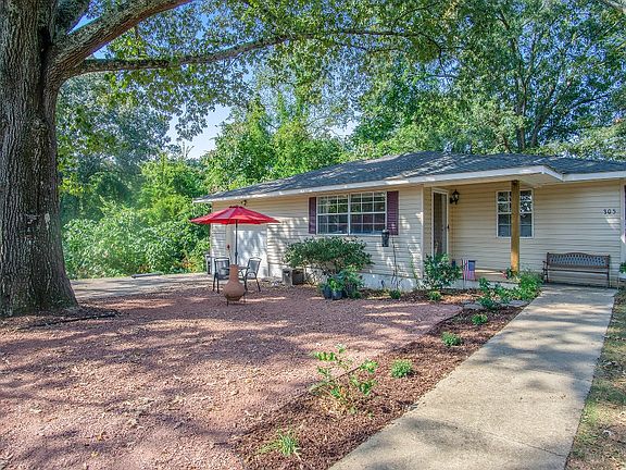 2nd image of 305 Iris Dr