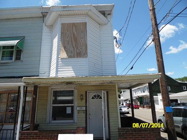 1st image of 22 S 10th St
