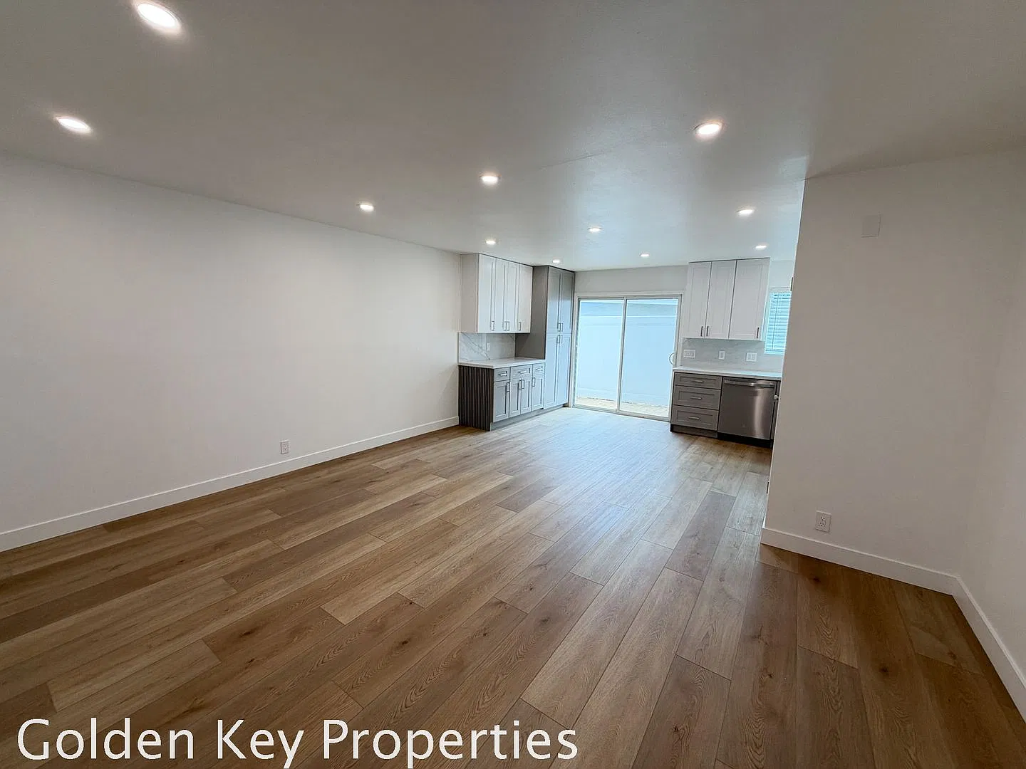1724 Broadway St — Photo 3