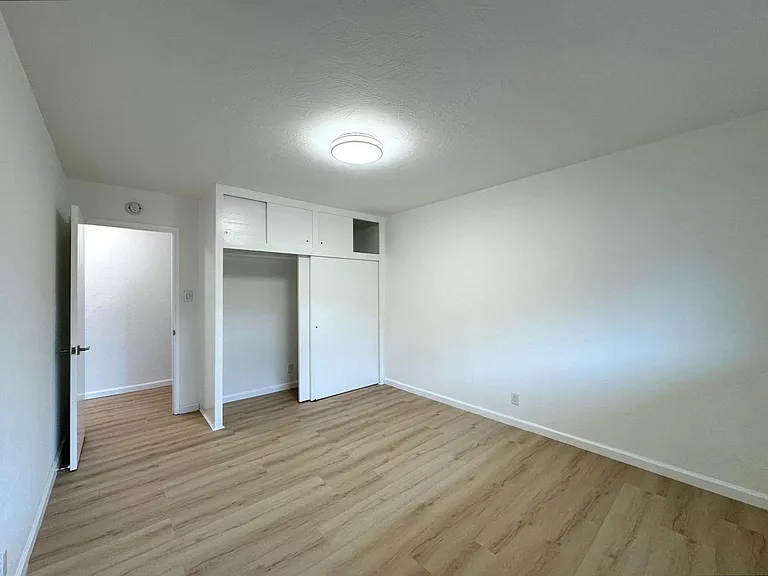 994 Karol Way #C — Photo 9