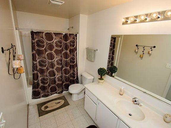 2nd image of 1720 Kayla Ln APT 2E
