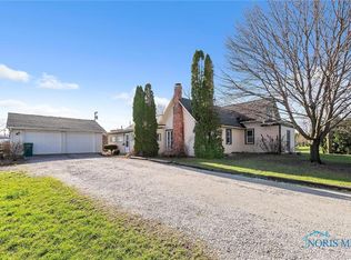 104 N Railroad St, Genoa, OH