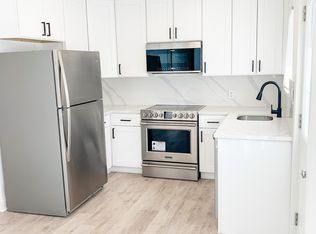 18135 W Big Oaks Rd, Grayslake, IL 60030