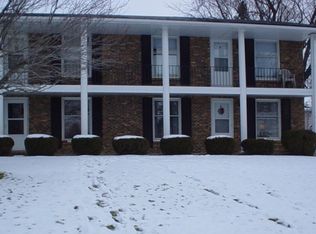 505 Devonshire Rd #A-D, Washington, IL 61571