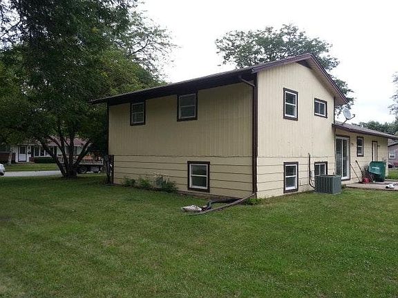 2nd image of 195 Basswood Ct