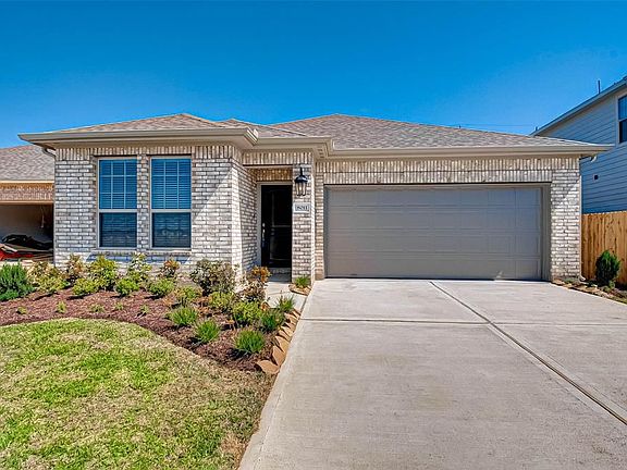 3rd image of 8011 Colony Ct