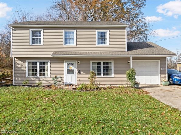 3853 Morley Dr, Kent, OH 44240