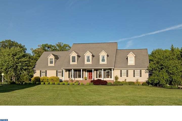 1st image of 110 Kelsey Lynn Ct