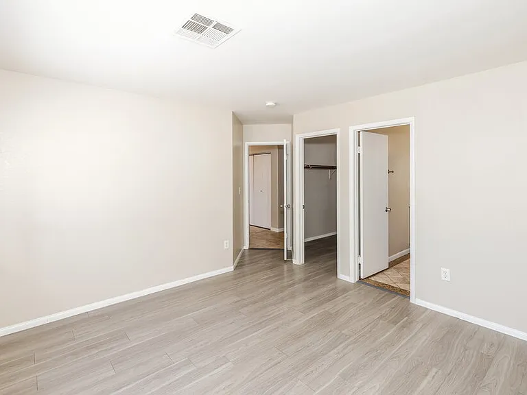 2306 Hollow Oak Ave — Photo 10