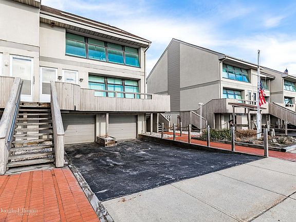 3rd image of 517 W Broadway #B