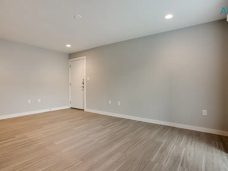 The Trousdale — Photo 14