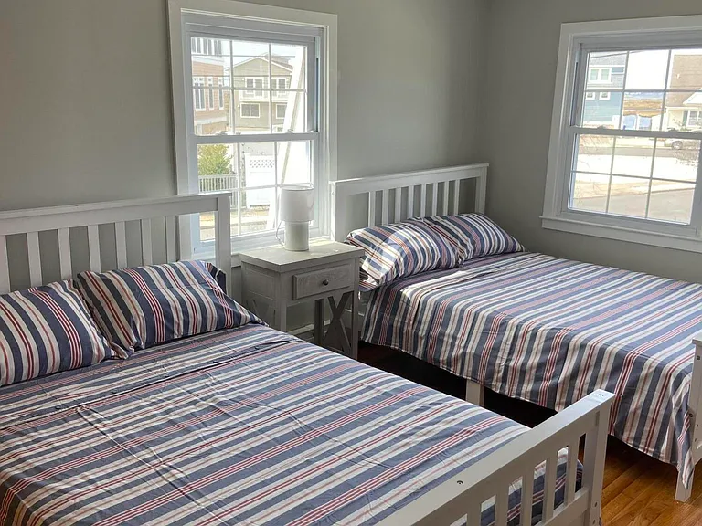 452 Marathon Ct — Photo 12