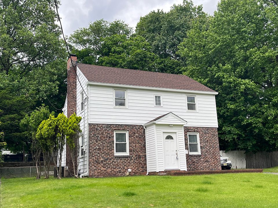 East facing Colonial