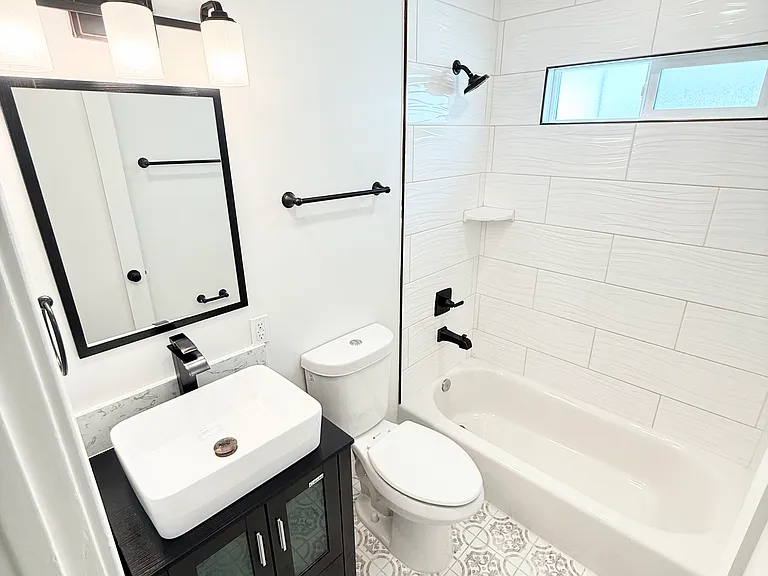 8720 W Olympic Blvd #4 — Photo 10