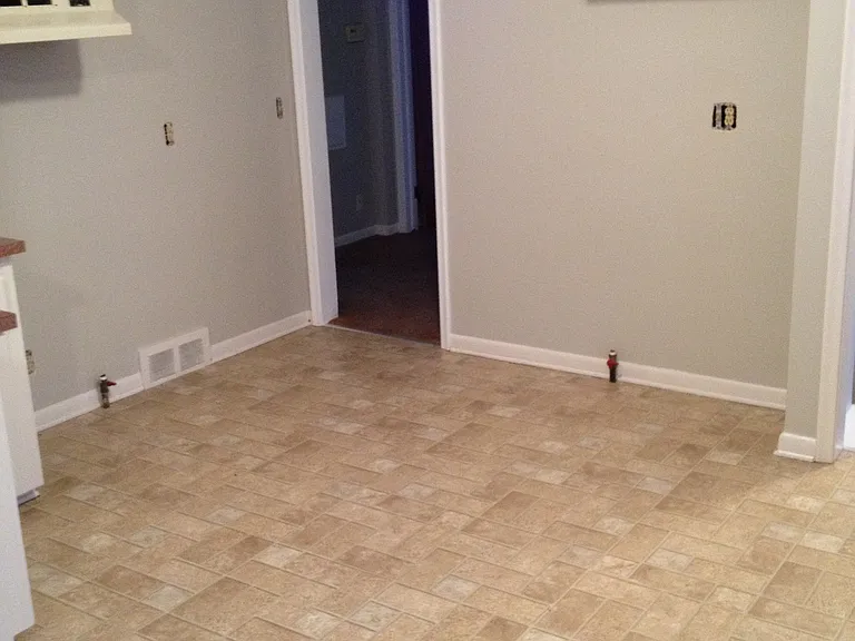 429 E Jarvis Ave — Photo 39