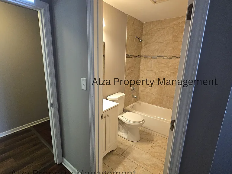 828 Poplar Ln — Photo 13