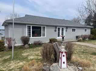 1752 County Road 3 Rd, Prince Edward County, ON K0K1L0