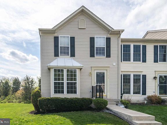 2nd image of 4416 Glenwood Dr