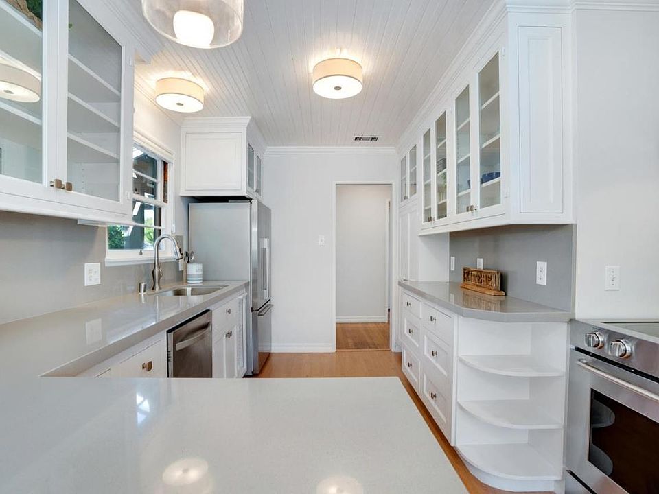 1st image of 2116 Jonathan Ave
