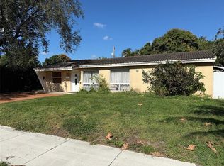 6911 Harding St, Hollywood, FL 33024