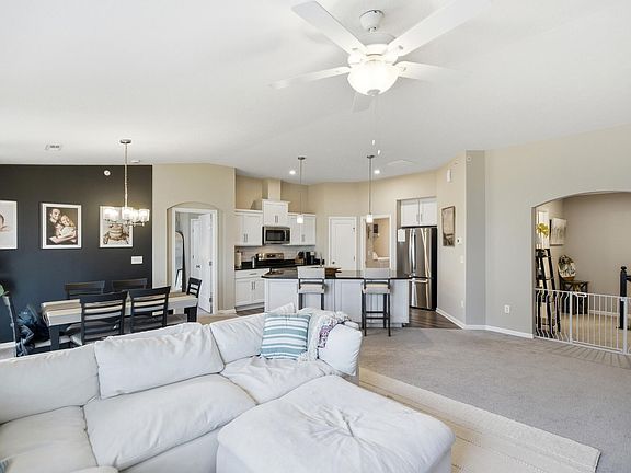 4th image of 710 Crescent Lndg