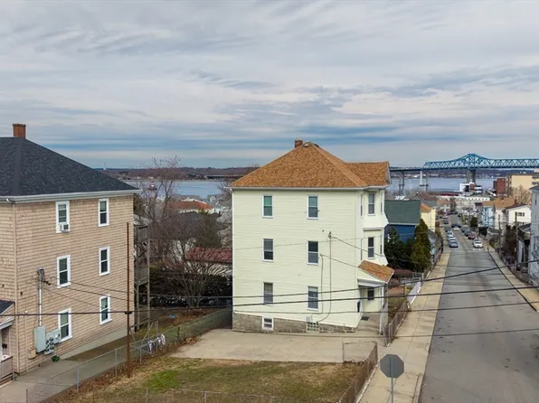 221 Beach St, Fall River, MA 02721