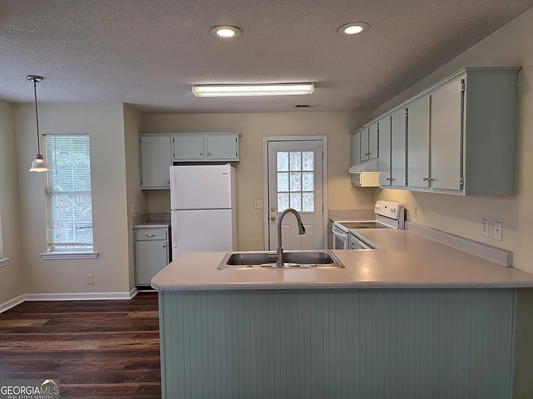 1213 Exley Dr — Photo 4
