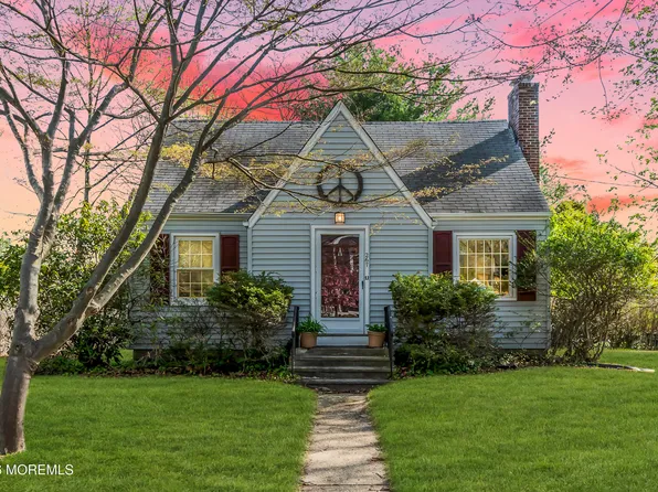 267 Dartmouth Avenue, Fair Haven, NJ 07704