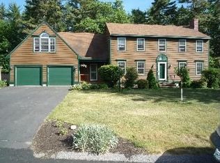 3 Sunrise Ln, Gorham, ME 04038