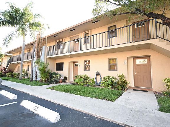 3rd image of 2965 NE 8th Ter APT 202
