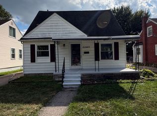 20640 Kenosha St, Harper Woods, MI 48225