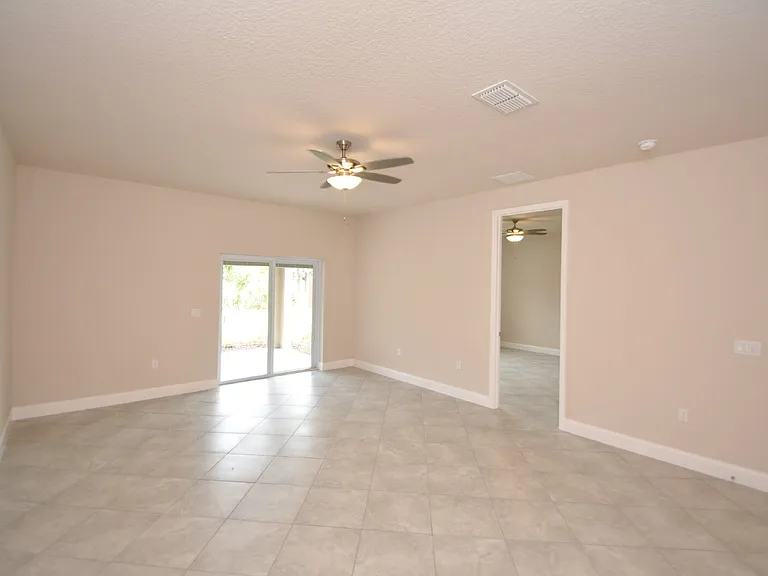226 Coral Reef Ct N #B — Photo 19