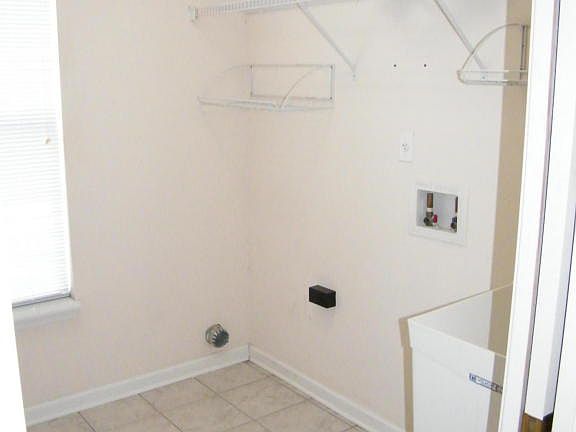 4th image of 10695 Grayson Ct