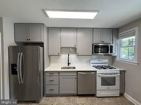 5413 Pembroke Ave — Photo 2