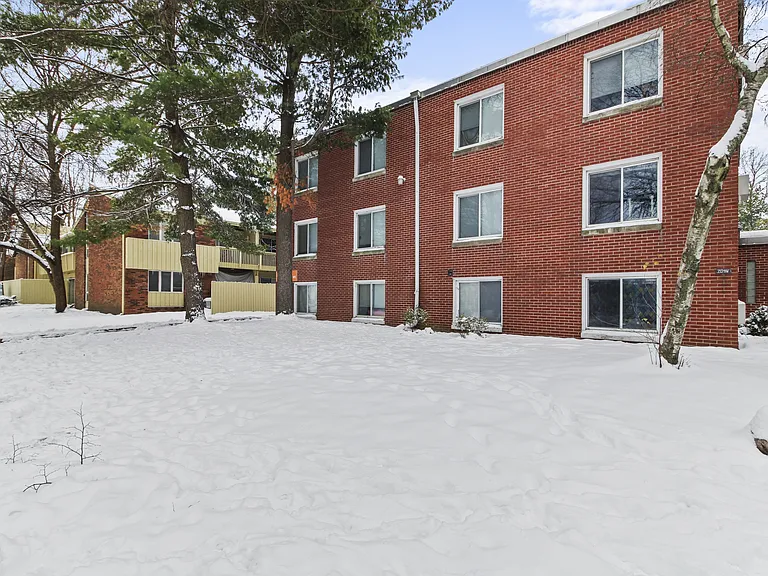 709 W Church St — Photo 1