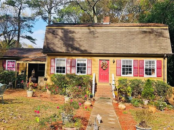 6051 Meadowbrook Dr, Norcross, GA 30093