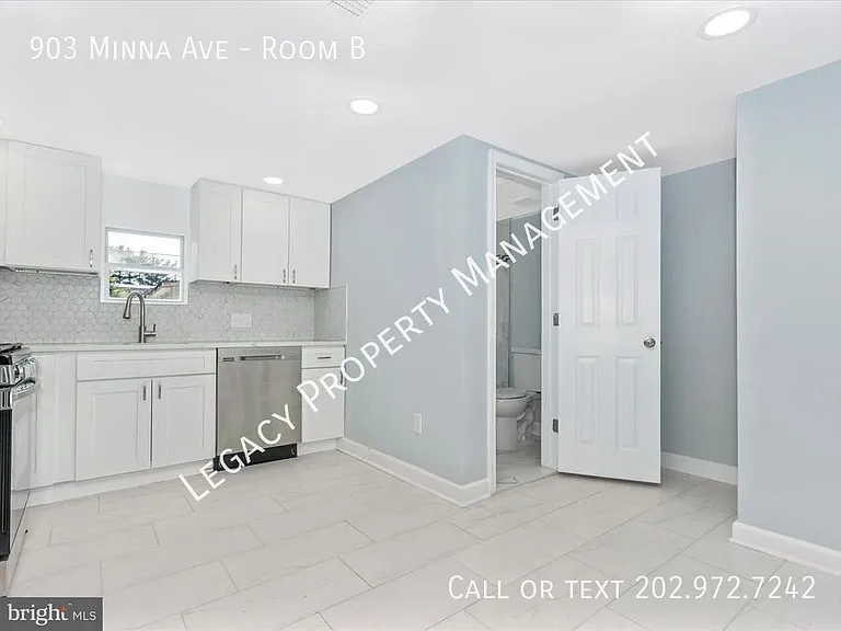 903 Minna Ave #B — Photo 15