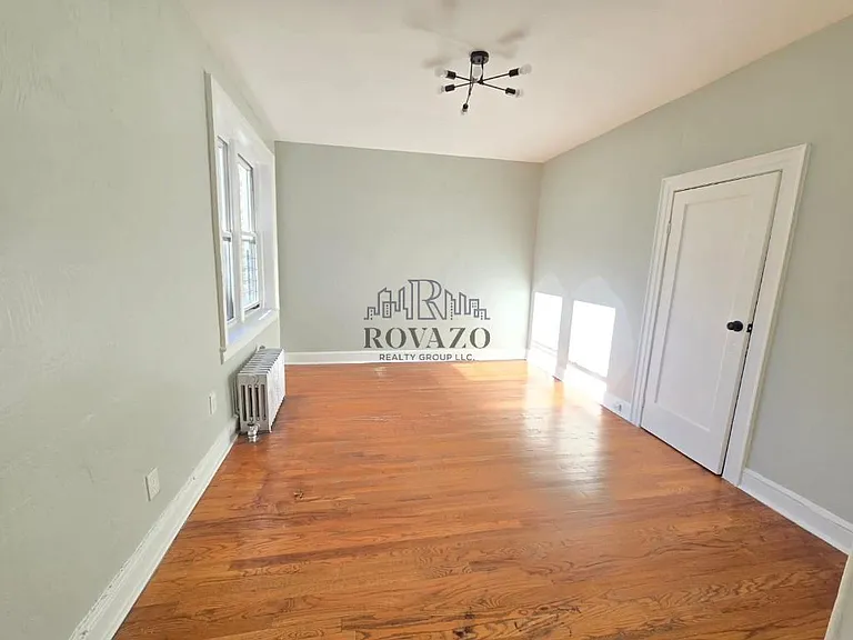 404 Union Ave #102 — Photo 3