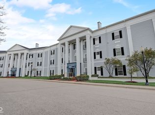 12938 University Cres APT 3B, Carmel, IN 46032