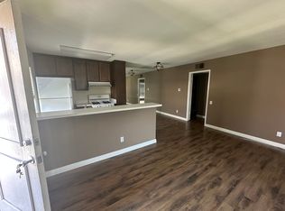 2859 S Fairview St UNIT D, Santa Ana, CA 92704