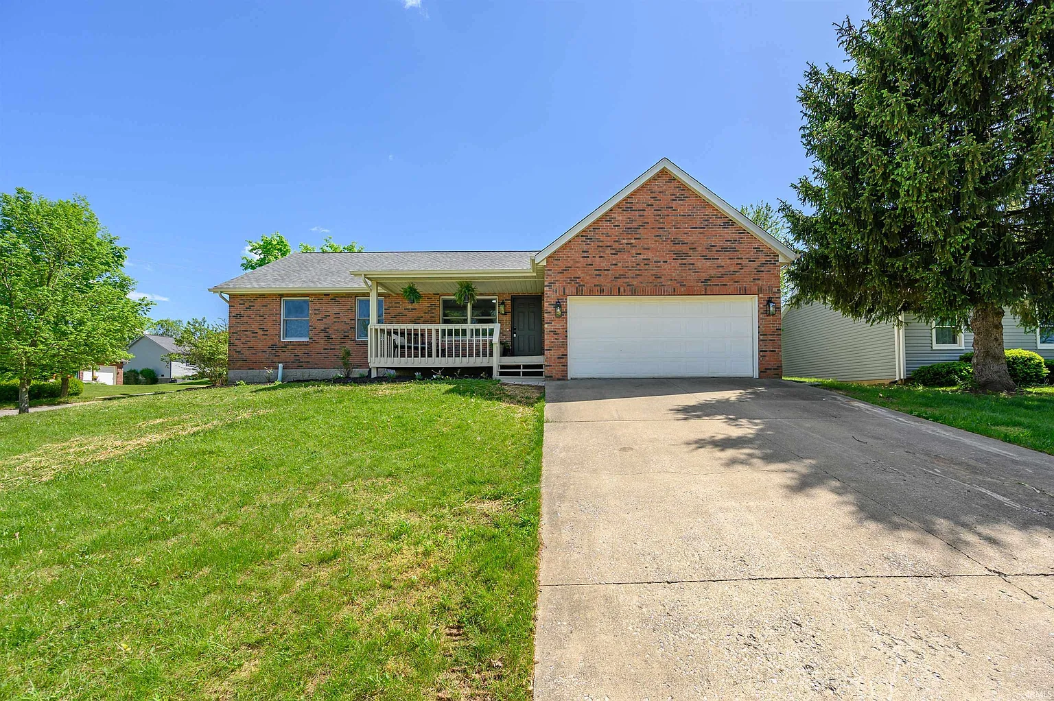 1001 W Countryside Ln photo 1
