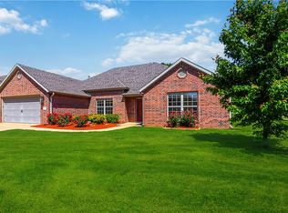 536 N Fox Meadows Ln, Fayetteville, AR 72704