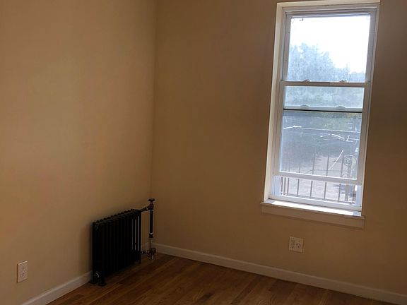 5th image of 150 Vroom St