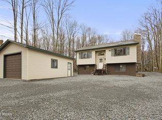 104 Rockway Rd, Lake Ariel, PA 18436