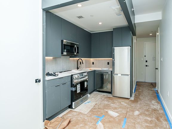 5th image of 931 Carroll St #511