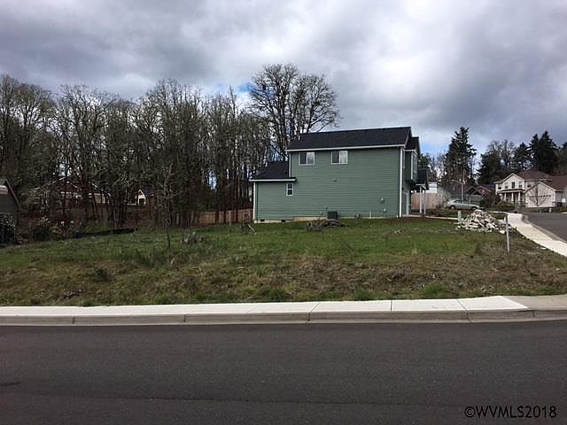2nd image of 419 NW Denton Ave